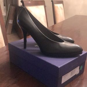 Beautiful, glove leather dress pumps